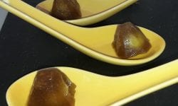 cucharilla de gelatina con naranaj y aceituna